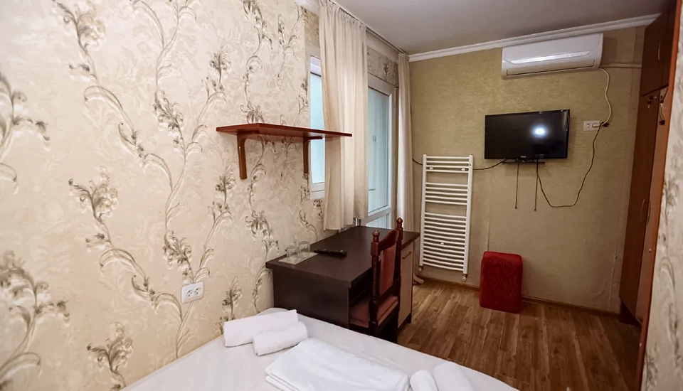 هتل ایساکا تفلیس